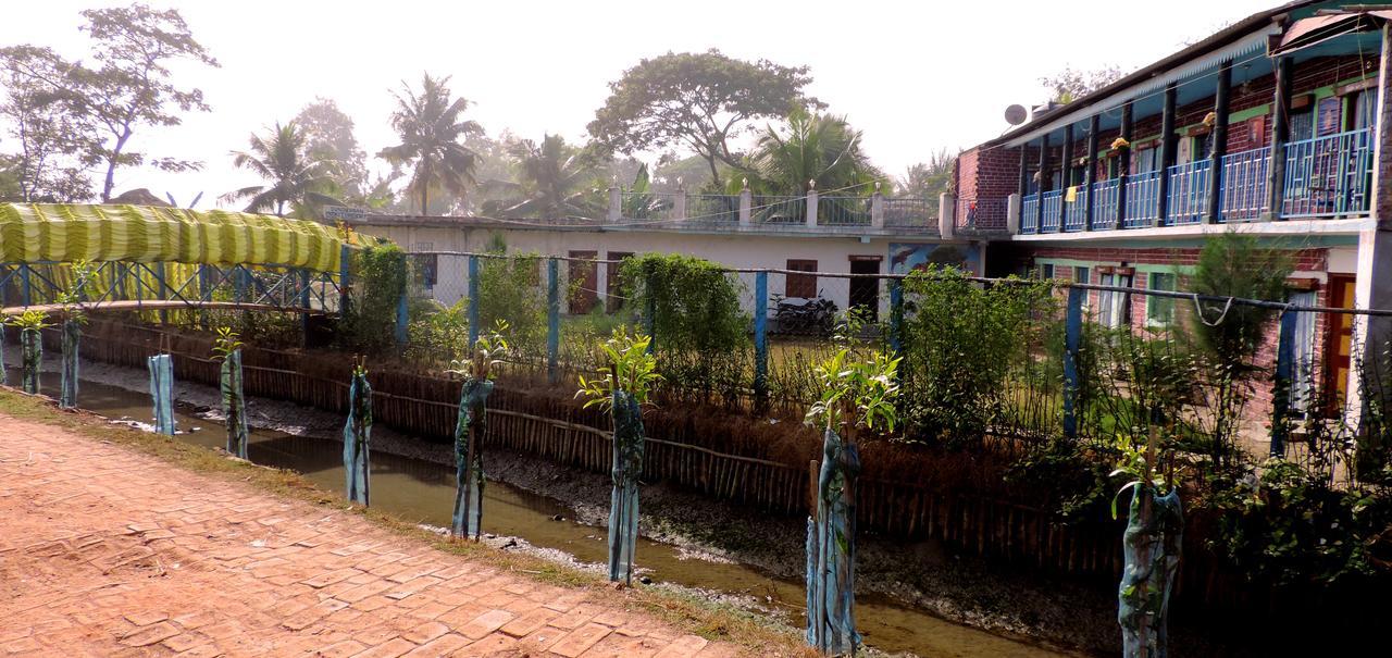 Prakrity Village Resort Sundarbans Gosaha エクステリア 写真